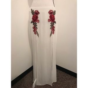 Maxi White Floral Patch Skirt